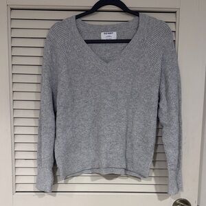 Old Navy Light Gray Ribbed V-Neck Sweater